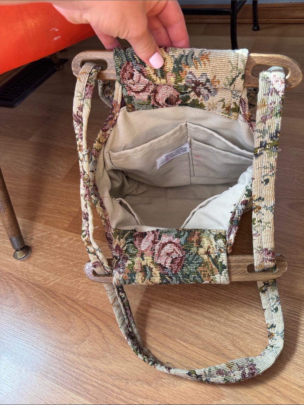 Vintage 90s Unique Creations Floral Tapestry Bag Wooden Handle cottagecore - Picture 8 of 11